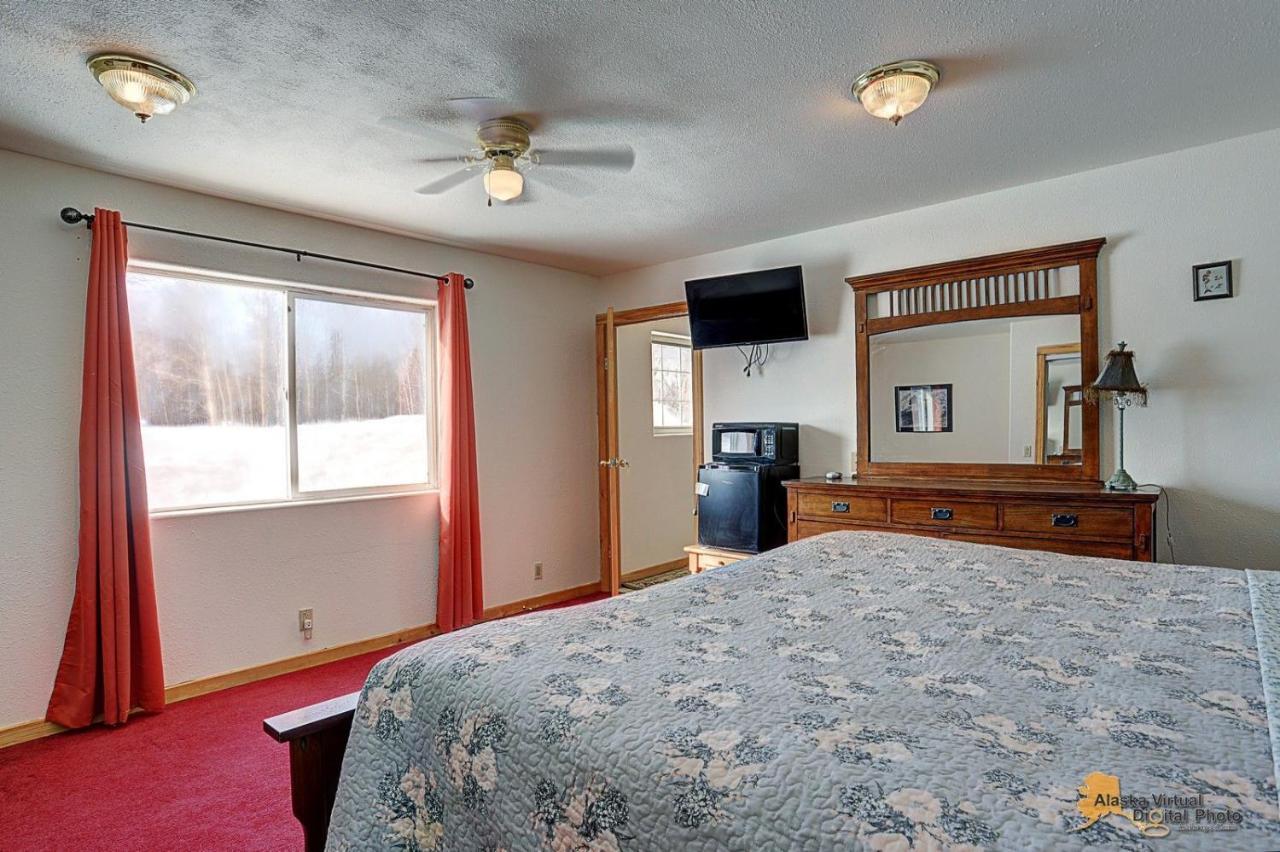 Falcon'S Nest Bed And Breakfast Talkeetna Exterior photo