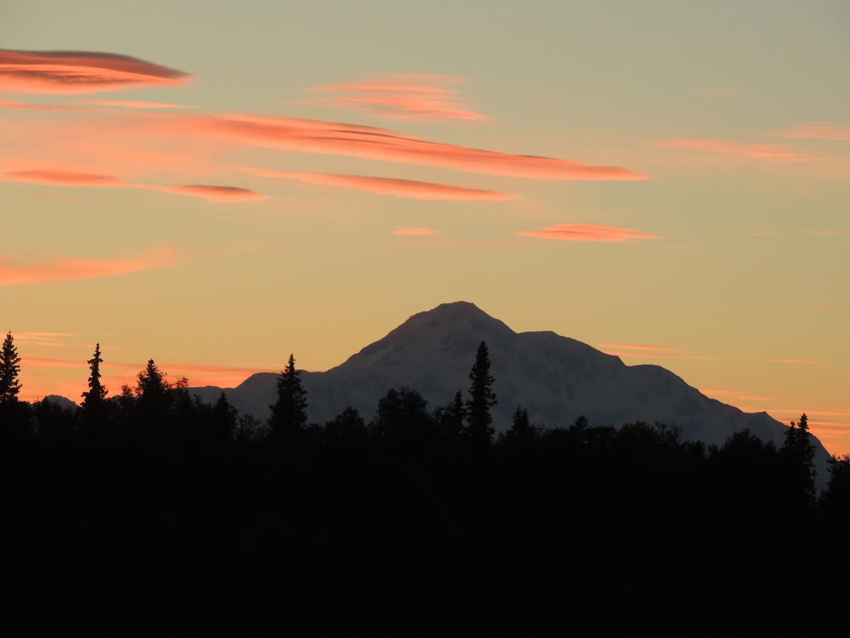 Falcon'S Nest Bed And Breakfast Talkeetna Exterior photo